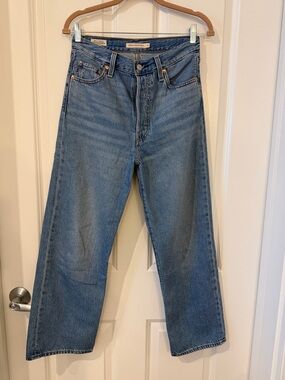 Levi’s Ribcage Straight Ankle